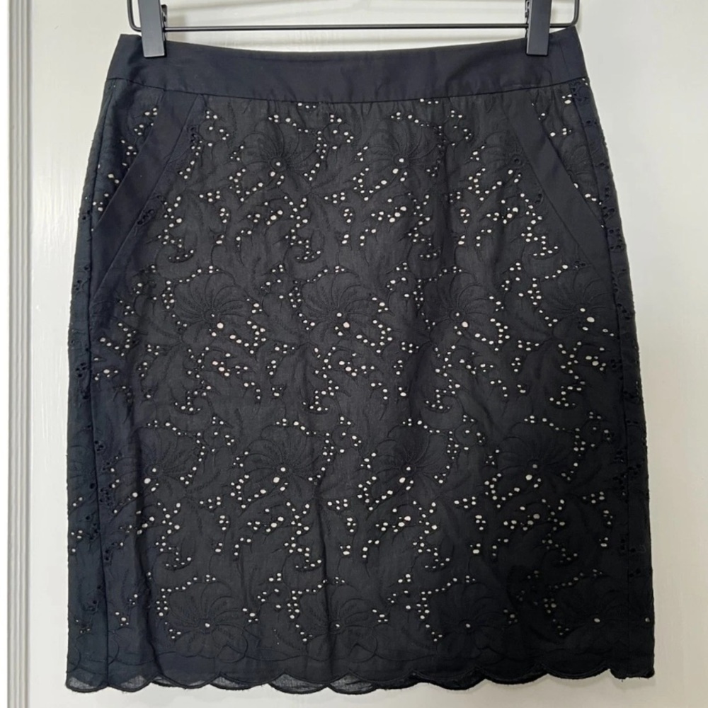 Ann Taylor LOFT Black Eyelet Pencil Skirt Linen Blend 10P Petite Lined Casual 10
